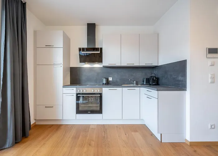 Modernes Mit Sonniger Dachterrasse شقة *