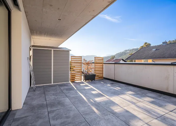 Modernes Mit Sonniger Dachterrasse